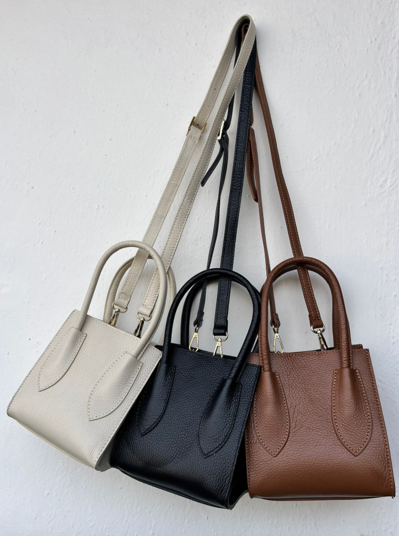 Lyn bag from which country sale