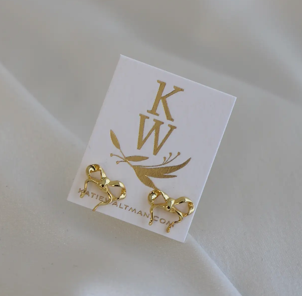 GOLDEN BOW STUDS