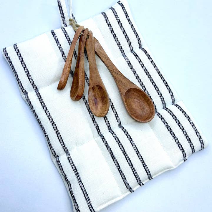 Gift Set - Potholder with Wooden Measuring Spoon Set