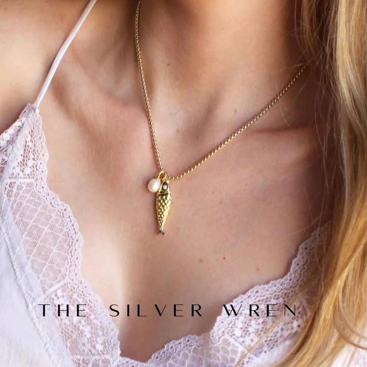 Pearl Gold Fish Pendant Necklace