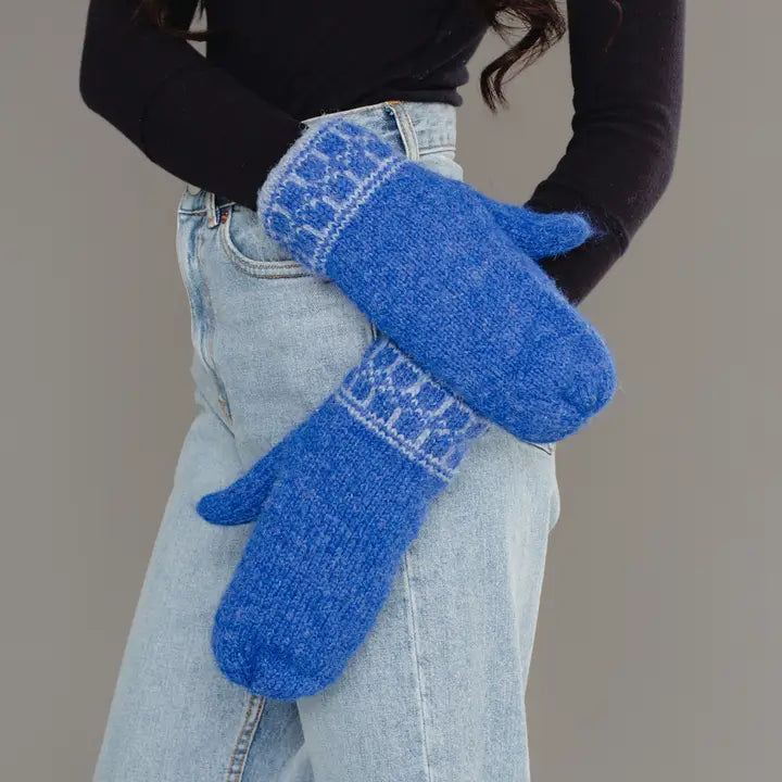 Geometric Patterned Knit Mittens