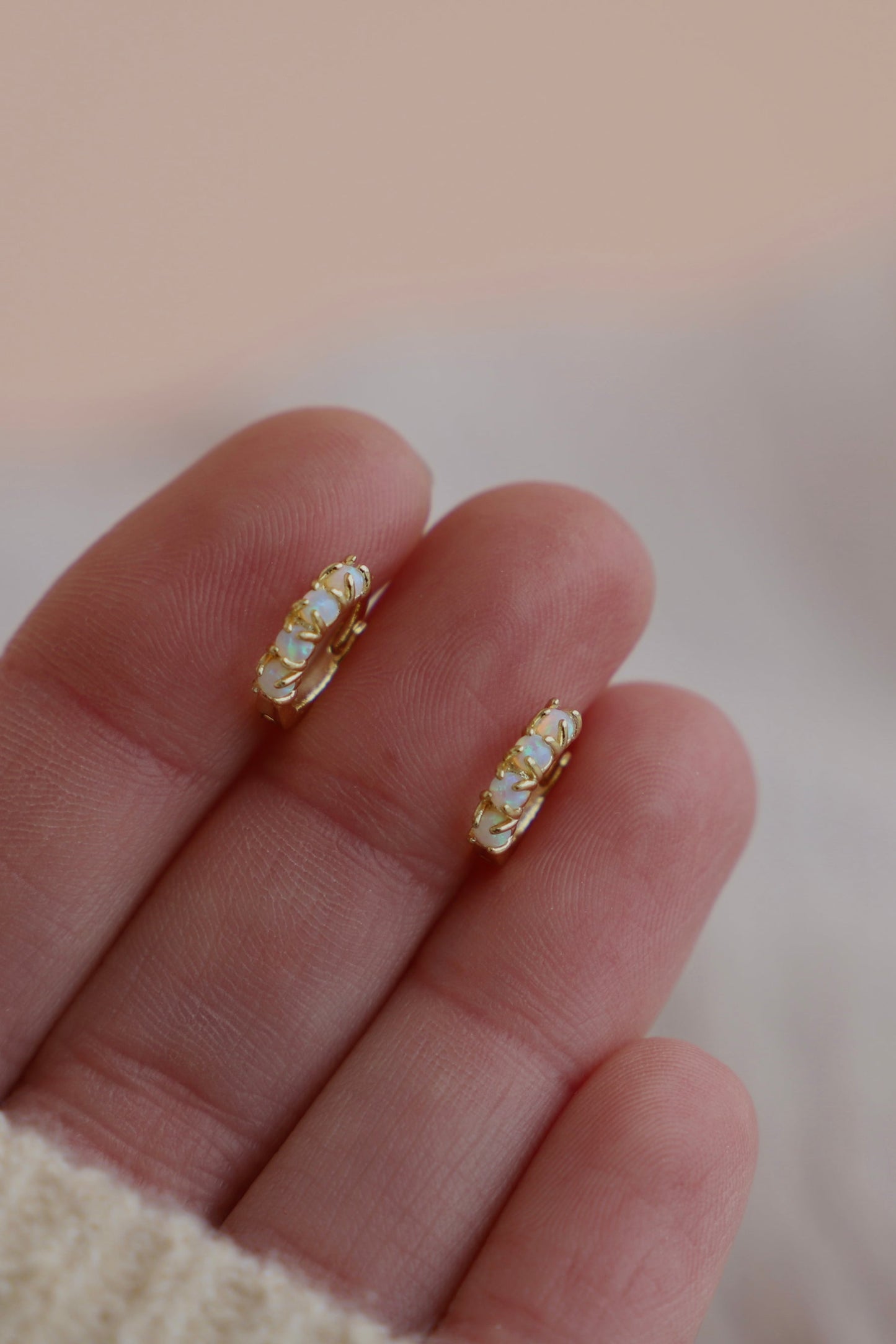 OPALITE HUGGIES